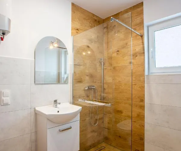 Caloroczne Jesionowscy - Sauna Kudowa-Zdrój